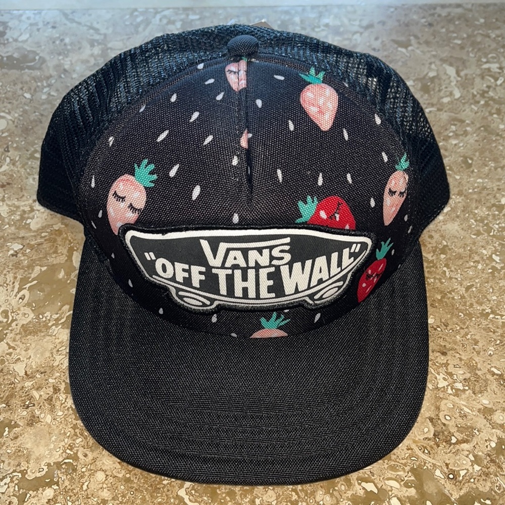 VANS “Off The Wall” Strawberries Beach Girl Trucker Hat NWT